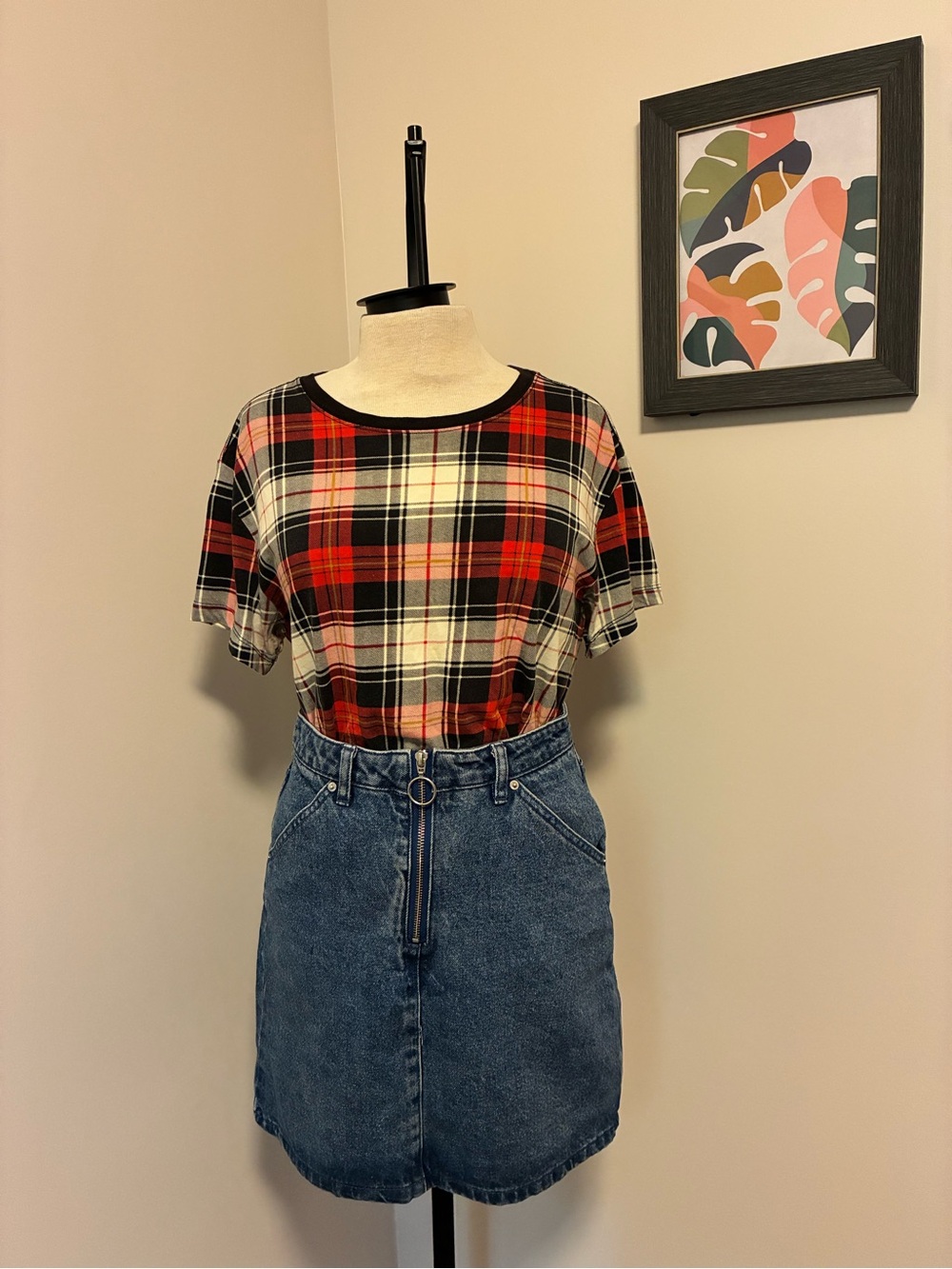Forever 21 Red Black White Plaid Short Sleeve Tee